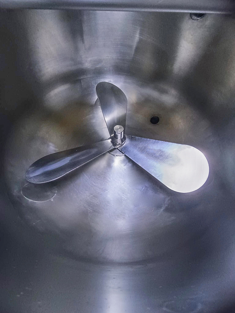 PHOTO 2024 04 18 17 33 45 W